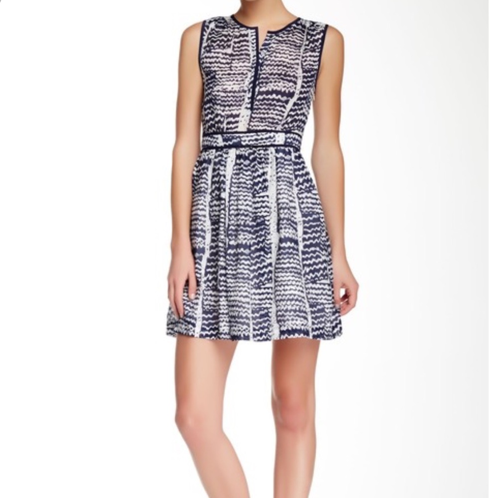 Trina Turk Lyric 100% Silk Dress Size 4